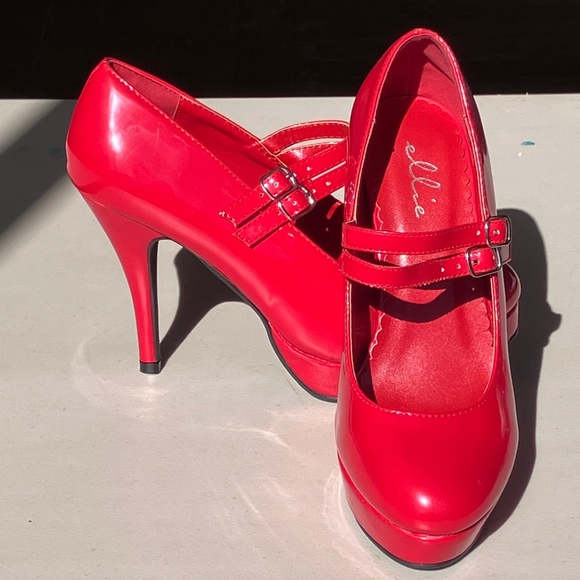 Ellie Shoes - Red patent leather slightly platformed Mary Jane stilettos